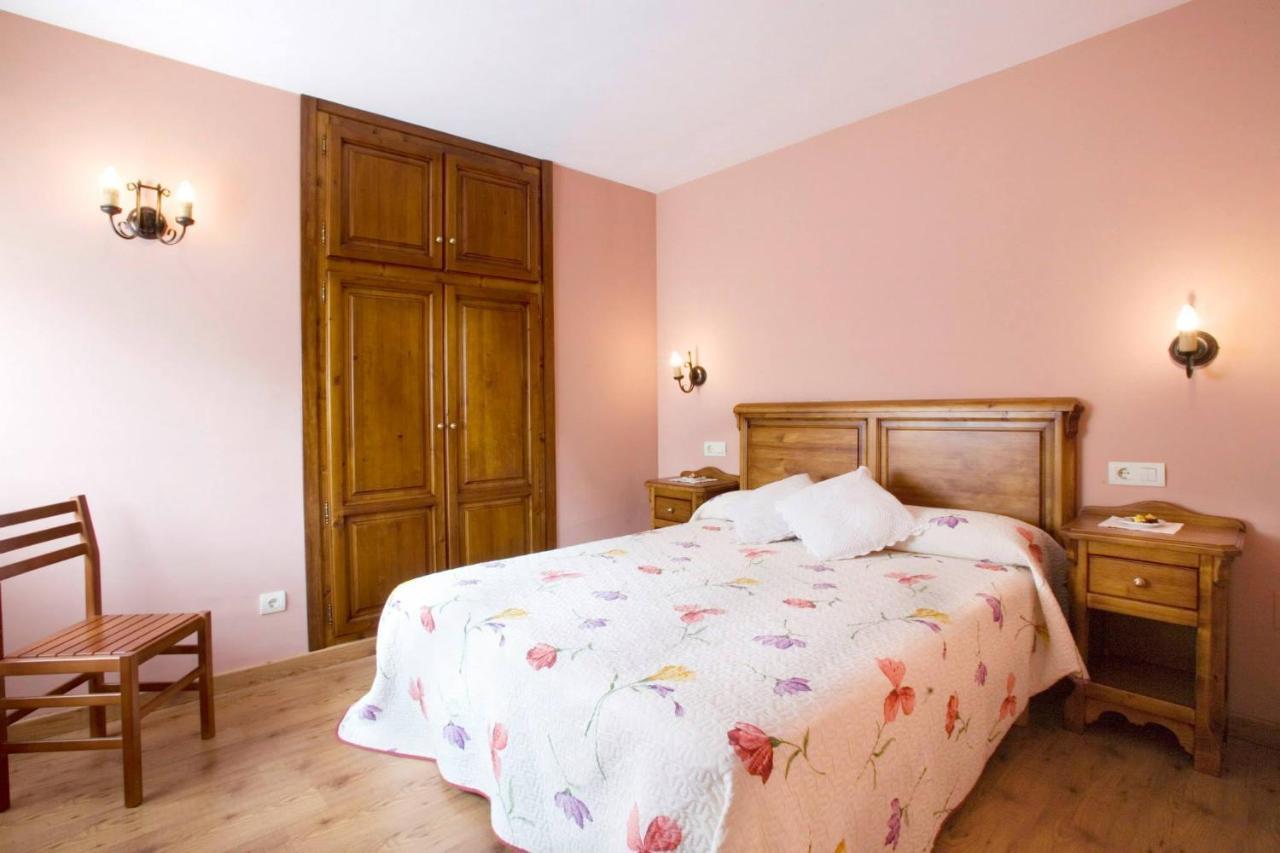 Apartamentos La Corona - Cabrales Carrena de Cabrales Kültér fotó