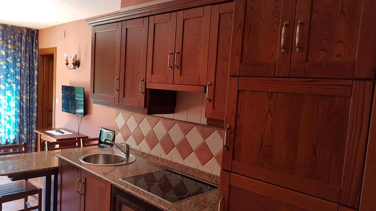 Apartamentos La Corona - Cabrales Carrena de Cabrales Kültér fotó