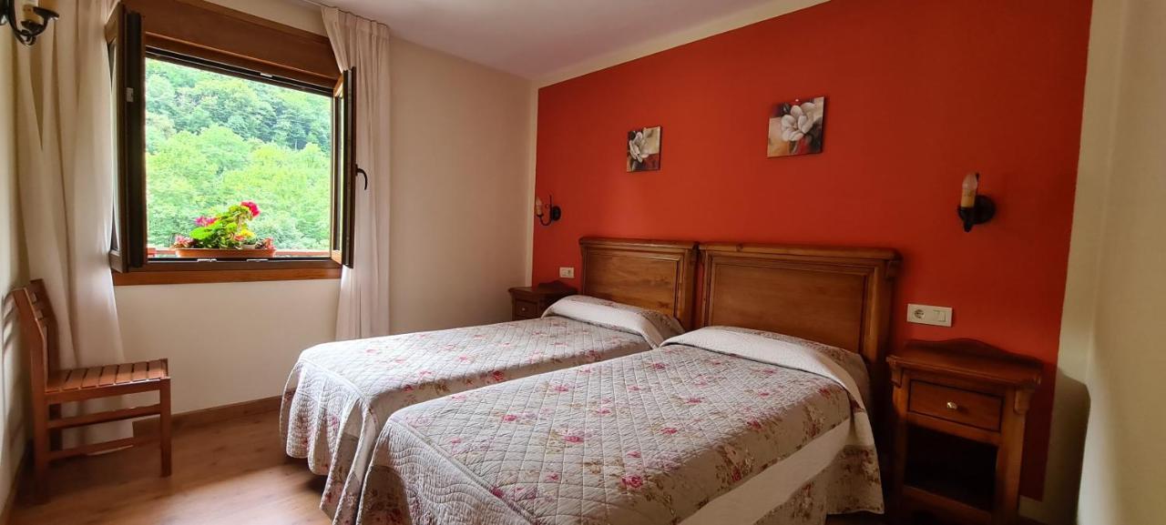Apartamentos La Corona - Cabrales Carrena de Cabrales Kültér fotó