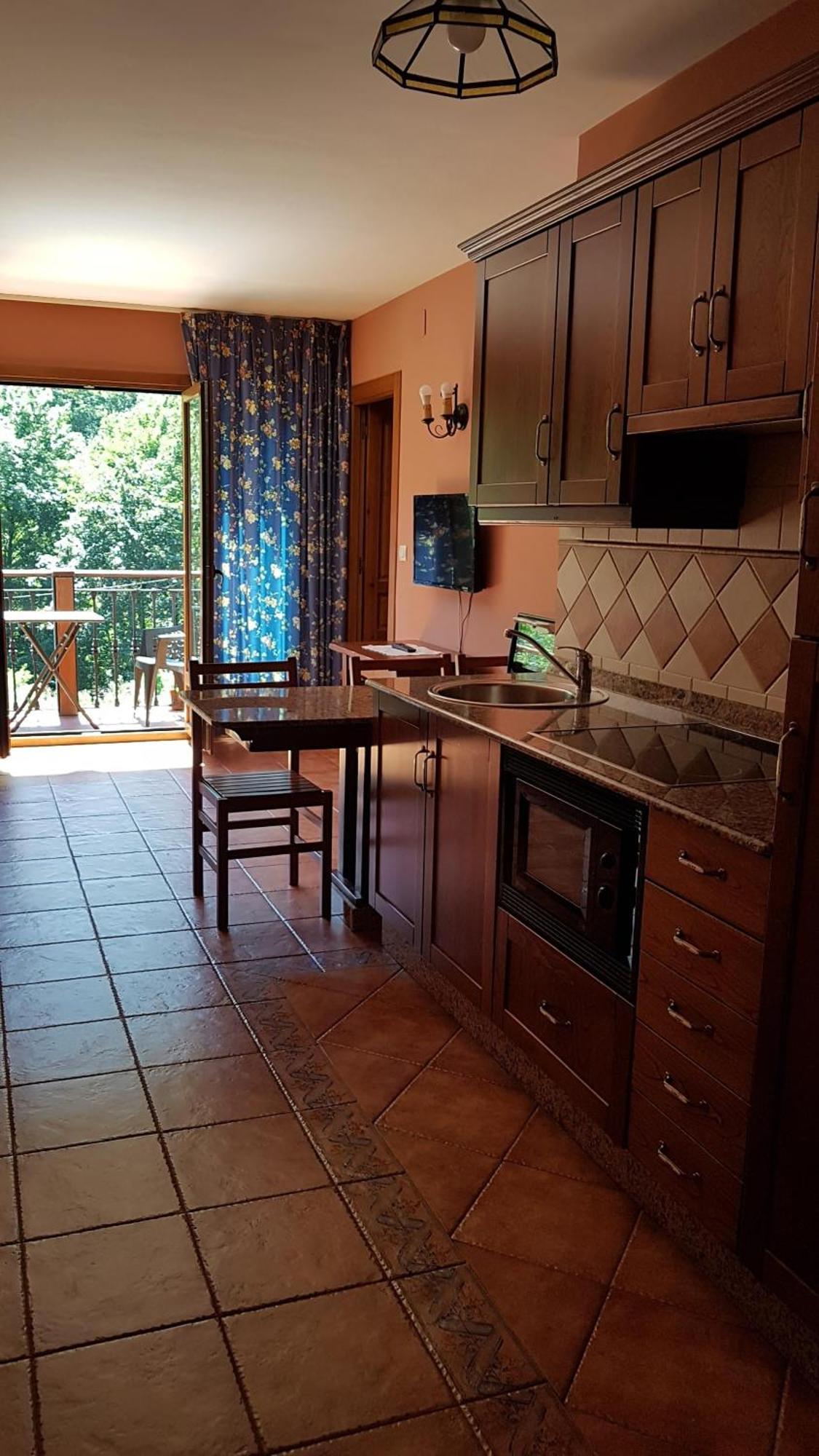 Apartamentos La Corona - Cabrales Carrena de Cabrales Kültér fotó