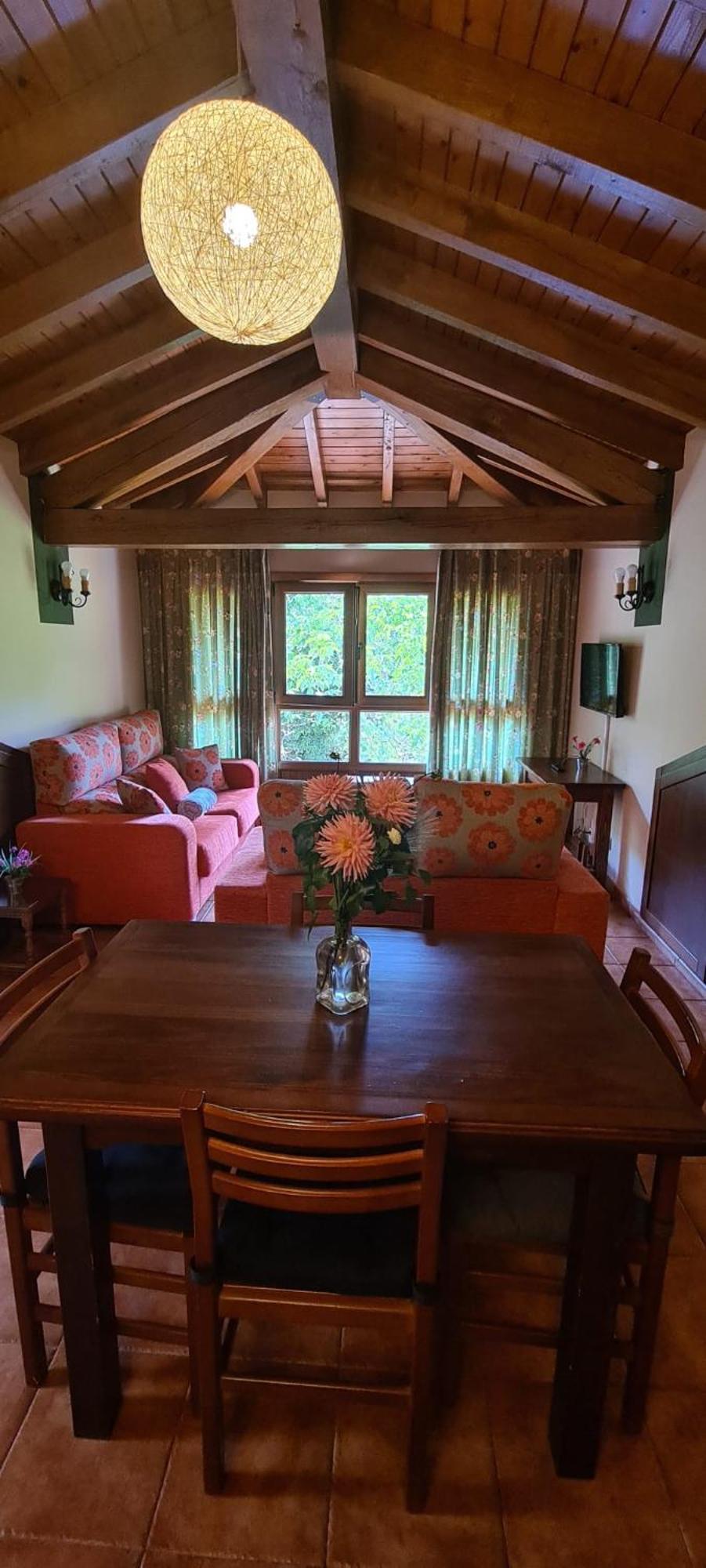 Apartamentos La Corona - Cabrales Carrena de Cabrales Kültér fotó