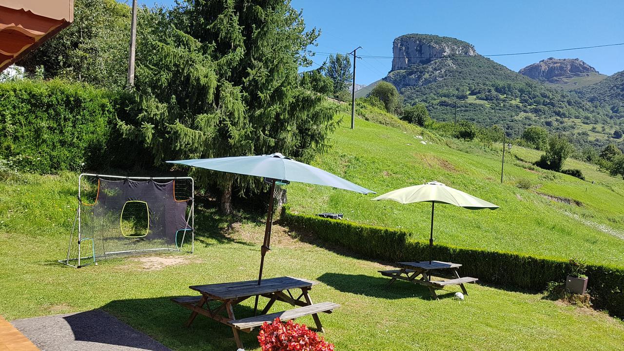 Apartamentos La Corona - Cabrales Carrena de Cabrales Kültér fotó