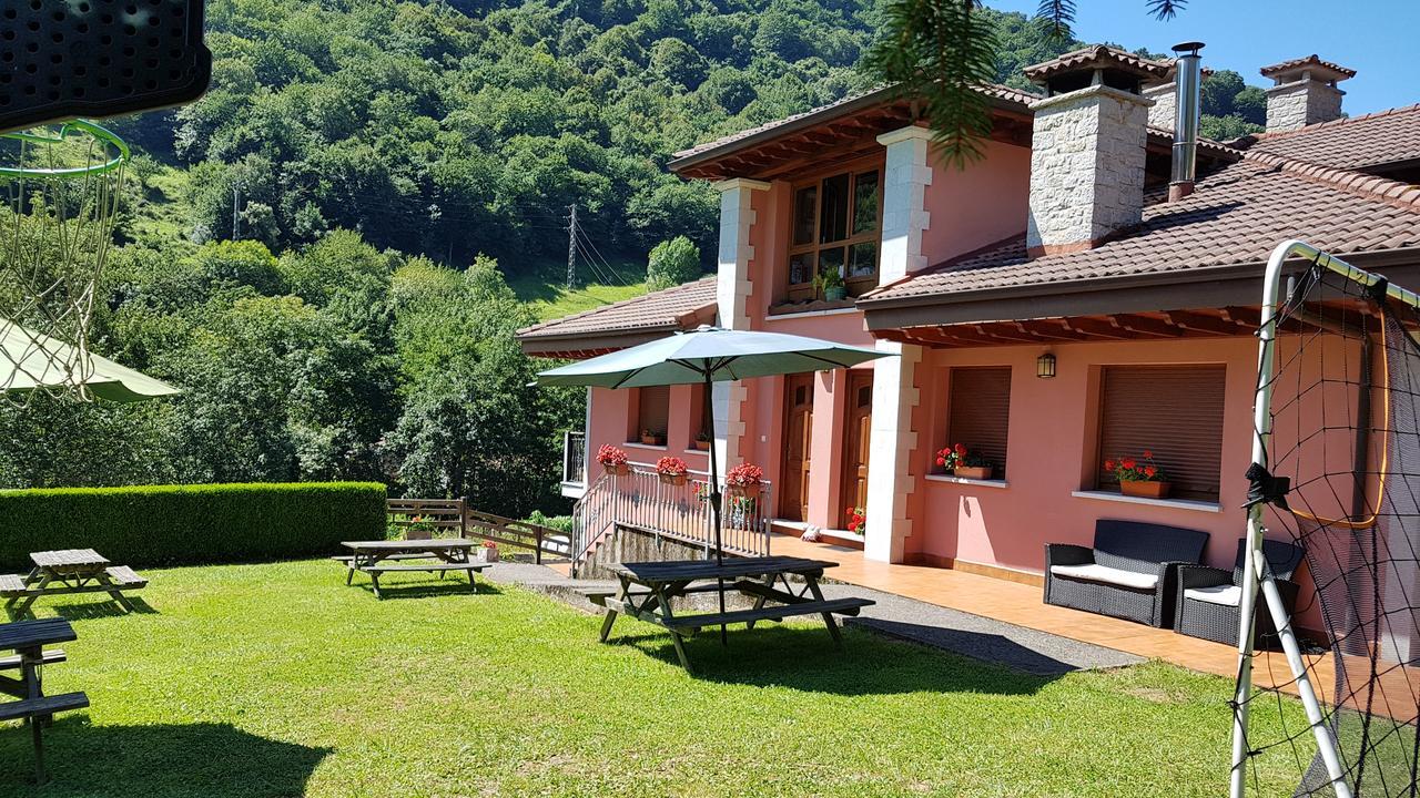 Apartamentos La Corona - Cabrales Carrena de Cabrales Kültér fotó